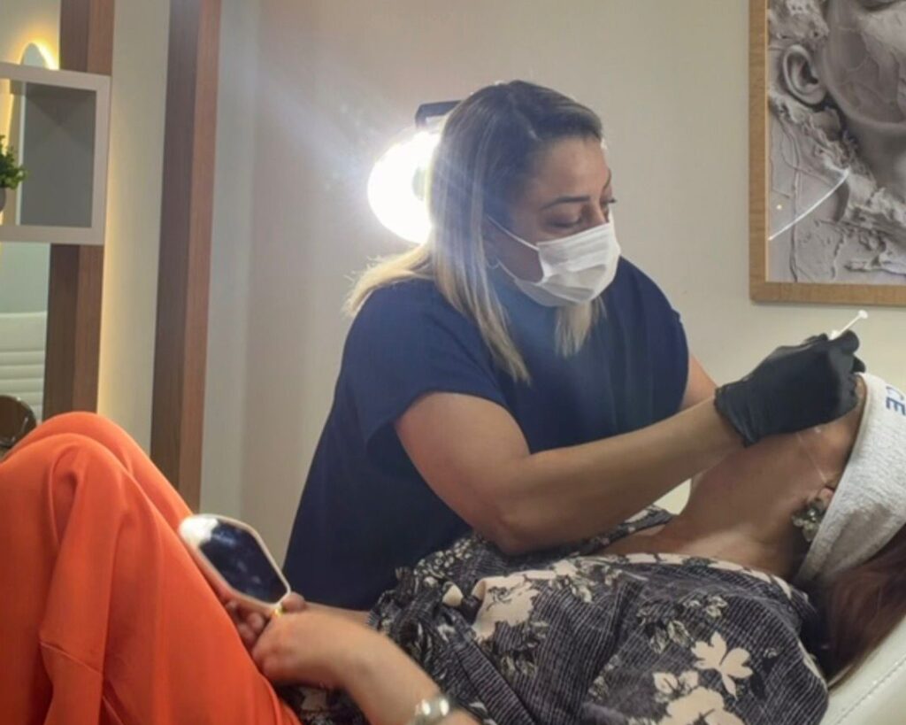 Estética Sessão de Preenchimento Facial em Goiânia com Dra. Raquel Brito.